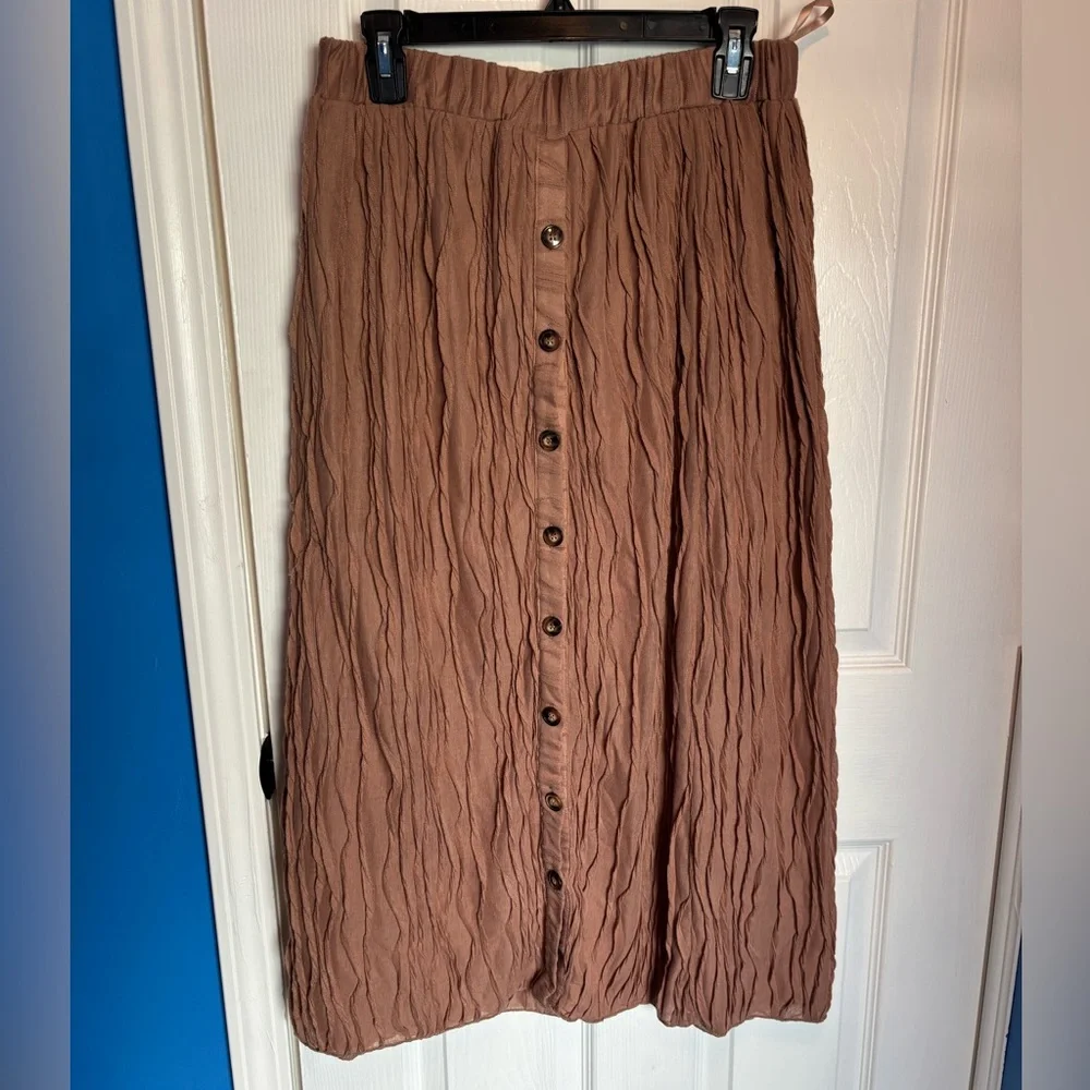 Doe & Rae Textured Mauve Midi Skirt - Picture 1 of 4